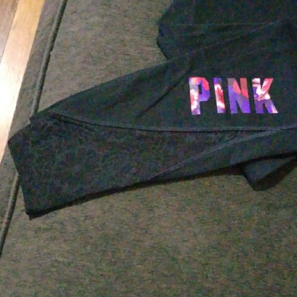 PINK yoga leggings